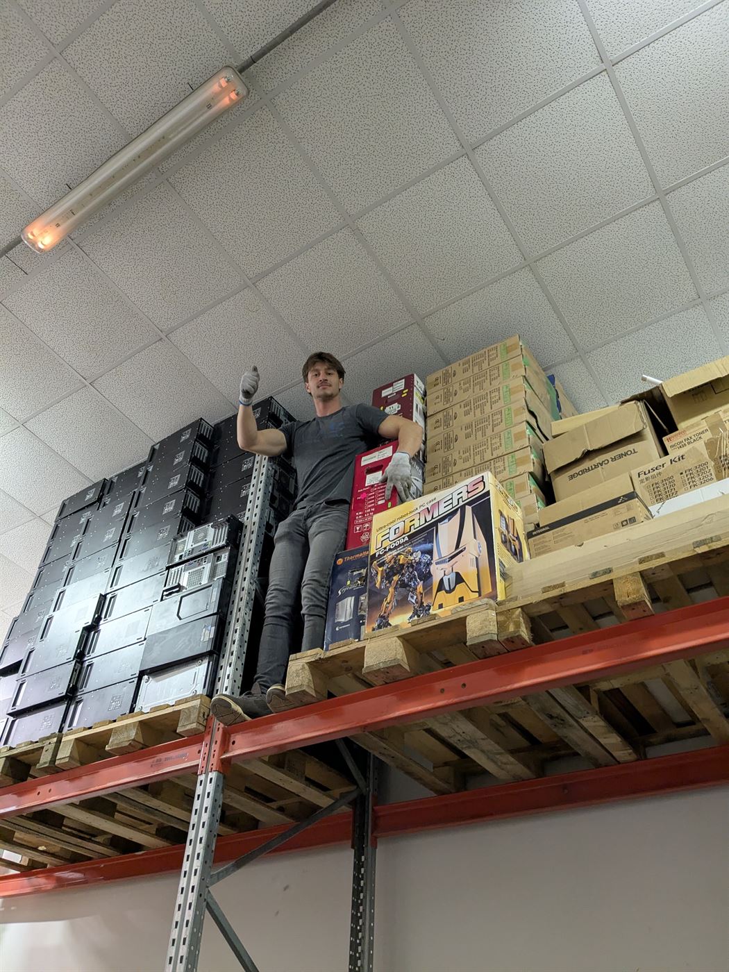 Warehouse pallet racking at the service centre